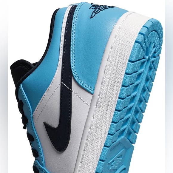 Air Jordan 1 Low “UNC” - Picture 3 of 10